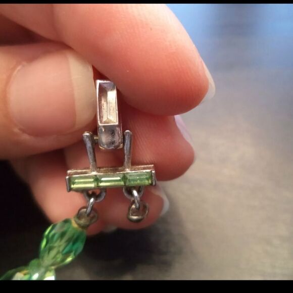 *RARE* VINTAGE ESTATE SIGNED VENDOME AB GREEN GLASS 25" NECKLACE - Picture 3 of 3